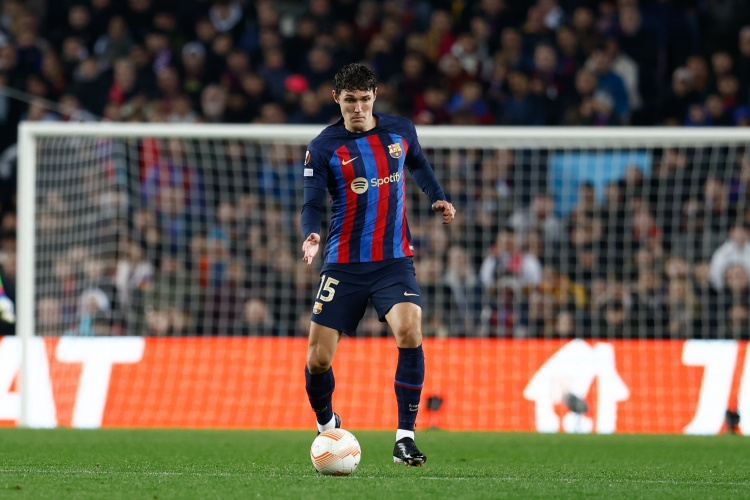 开云体育入口-记者：克里斯滕森相信自己能成为巴萨的主力中后卫，与库巴西搭档