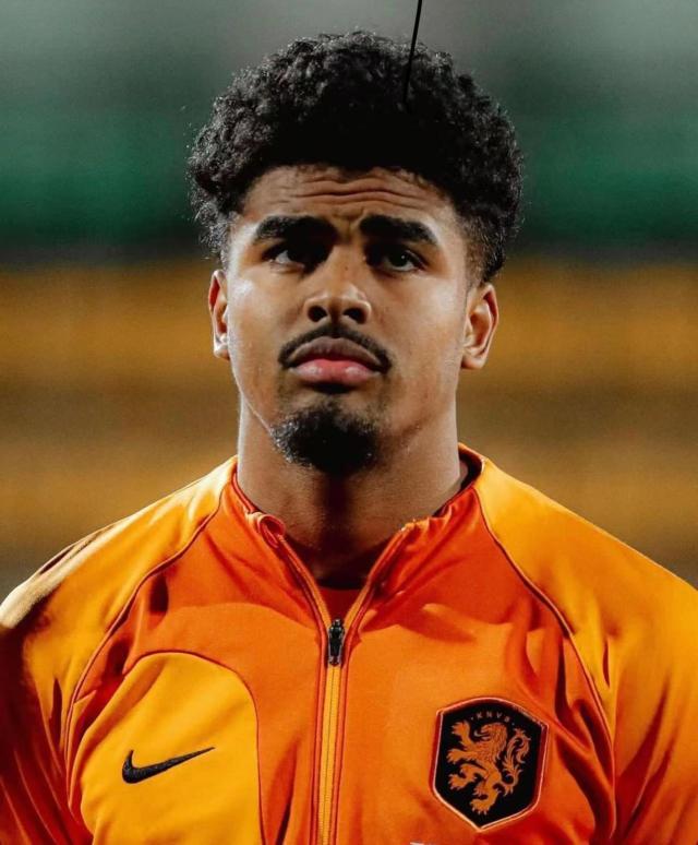 开云官网-【早报】东道主高歌猛进，卫冕冠军黯然回家