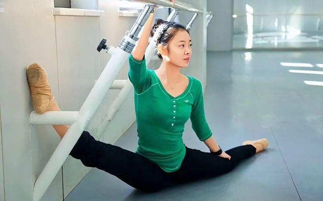 开云-她果然没离，毕竟400亿资产的男人也不多啊！