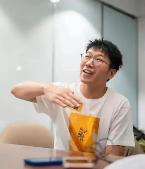 开云-俞敏洪一天损失四员大将,新来的CEO孙进“很卷”,提倡加班文化